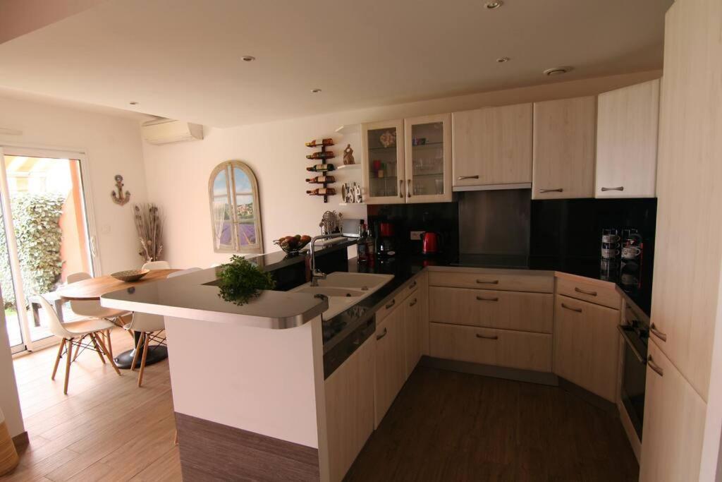 Ajaccio Maison Bord De Dans Avec Piscine Holiday home *